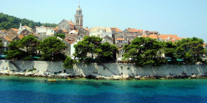 Los Balcanes: Croacia, Serbia, BiH, Montenegro Descubre la magia del punto de encuentro de Oriente y Occidente.